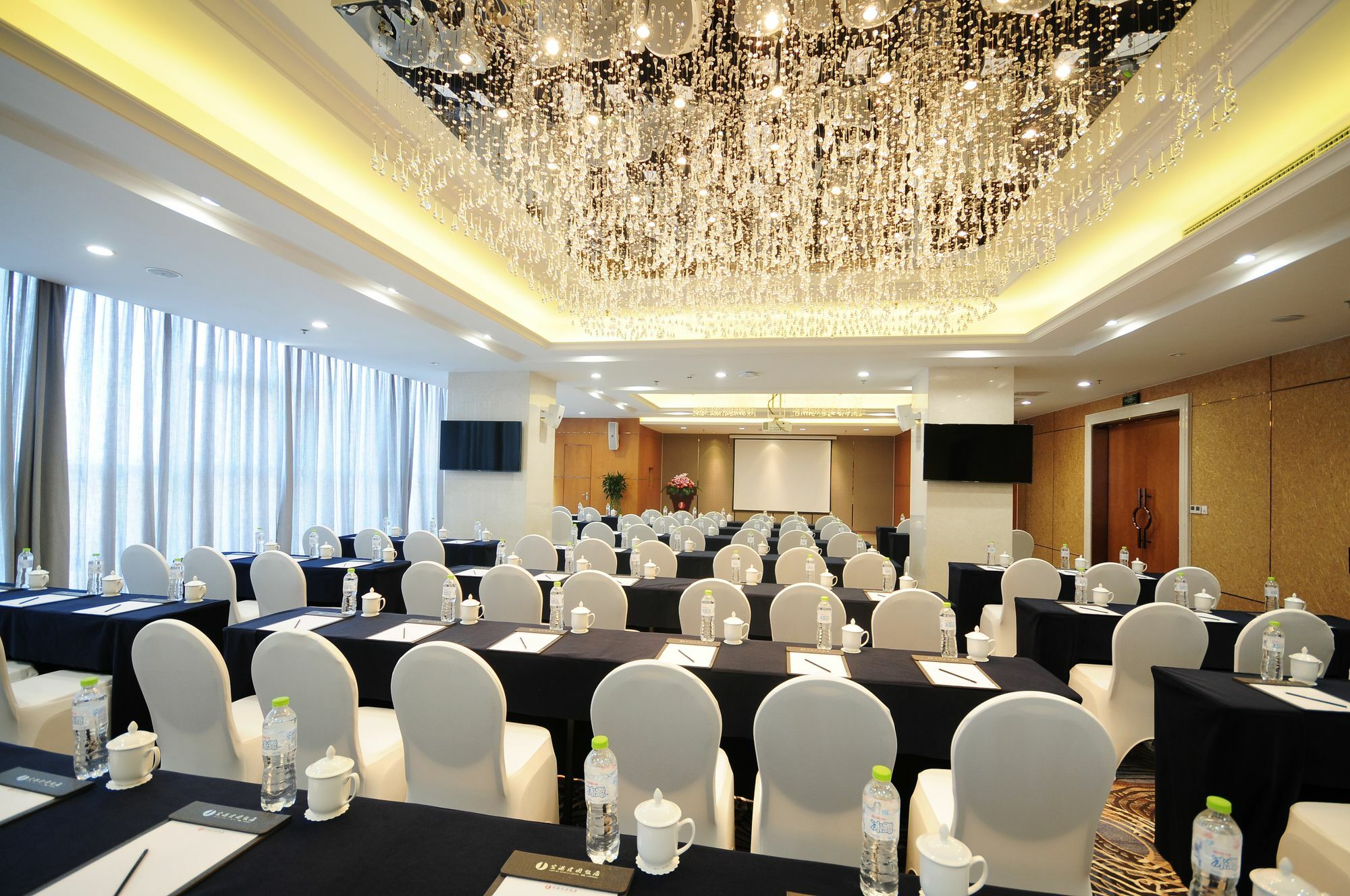 Airport Jianguo Hotel Ченду Екстер'єр фото
